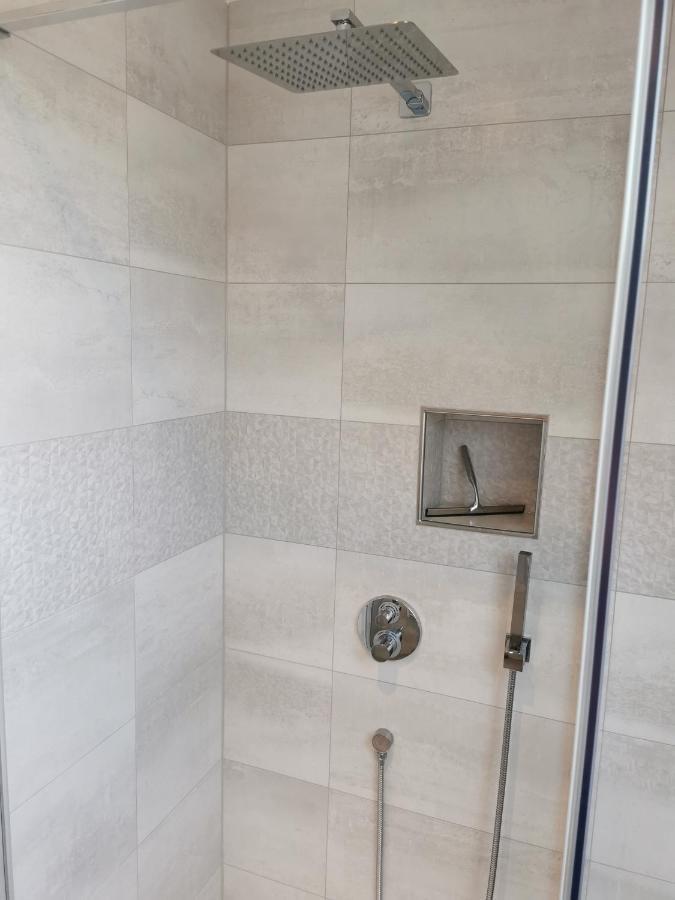 Moderne Wohnung Mit Privatpool Busum Bagian luar foto