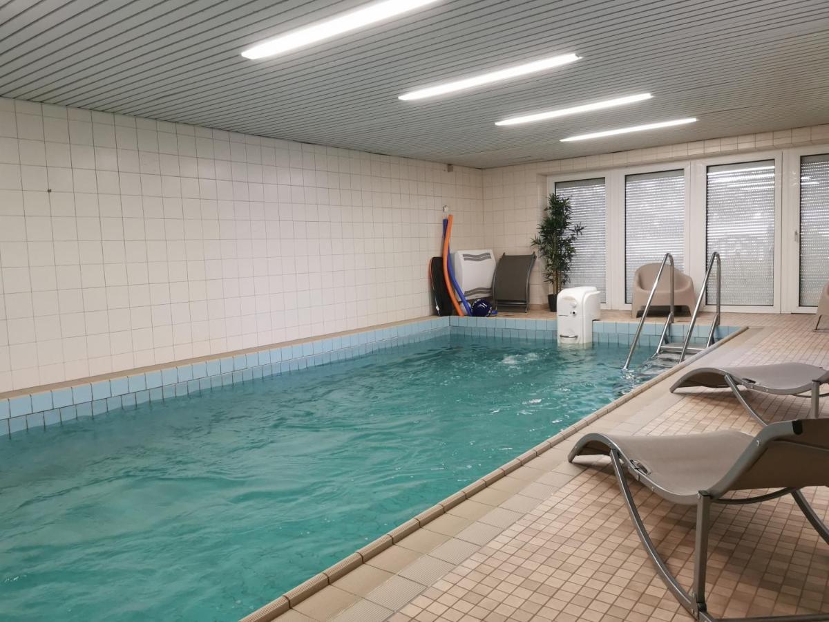 Moderne Wohnung Mit Privatpool Busum Bagian luar foto